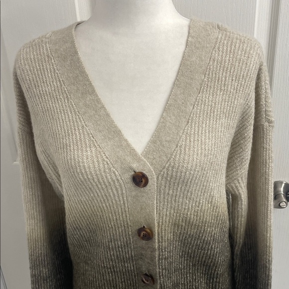 Charlie B Reversible Front Back Sweater Cardigan Ombré Green (Pine) Sz M - Picture 3 of 14